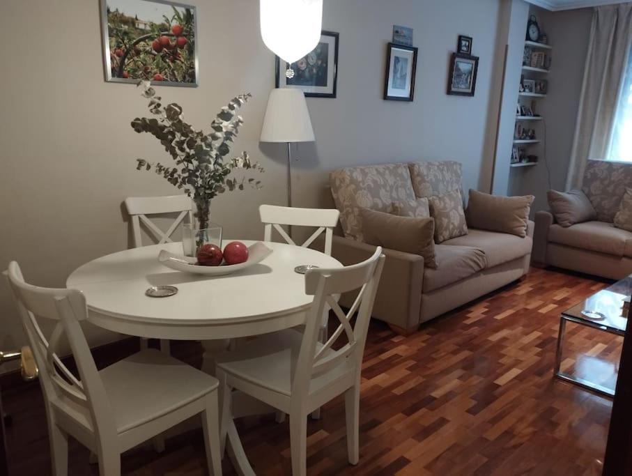 Centro-Gascona Con Terraza, Garaje Y Wifi Gratuito Apartment Oviedo Ngoại thất bức ảnh